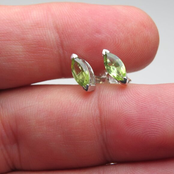 *925 Sterling Silver Genuine Peridot Earring Studs - Picture 2 of 5